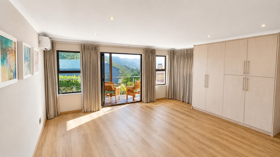 4 Bedroom Property for Sale in Admirals Kloof Western Cape